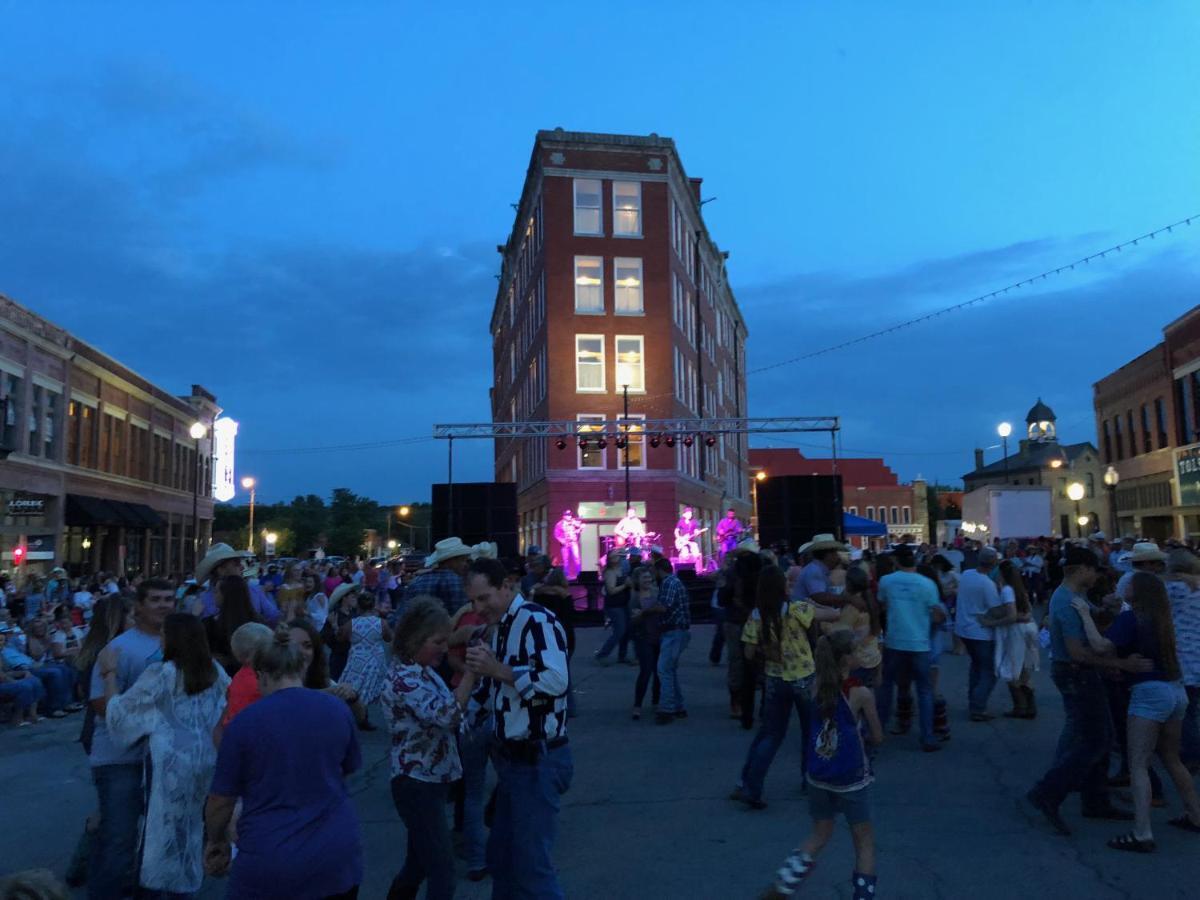 Frontier Hotel Pawhuska Kültér fotó